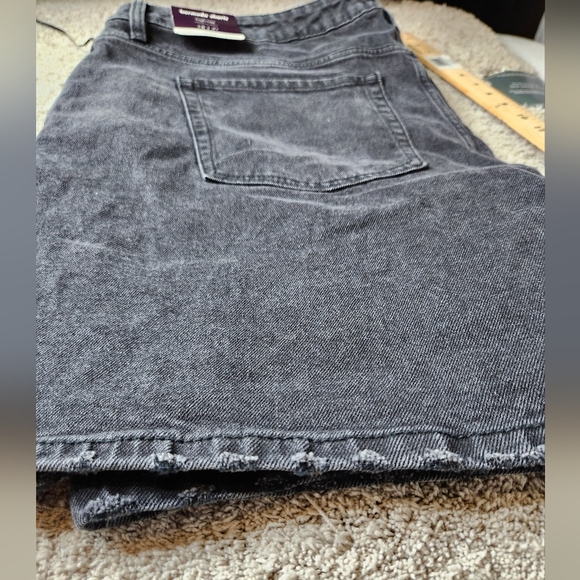 Women's High-Waisted Bermuda Jean Shorts - Ava & Viv Black 24 - Picture 4 of 16